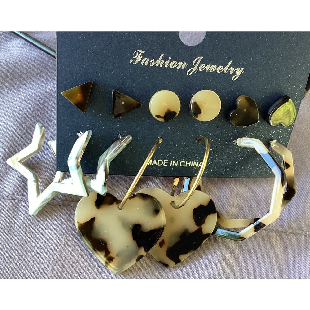 4540NIP 6 Pair earrings, star, hearts, circular & triangle, round, heart shaped